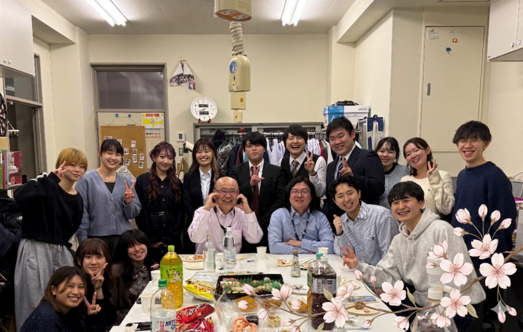 卒業パーティの様子