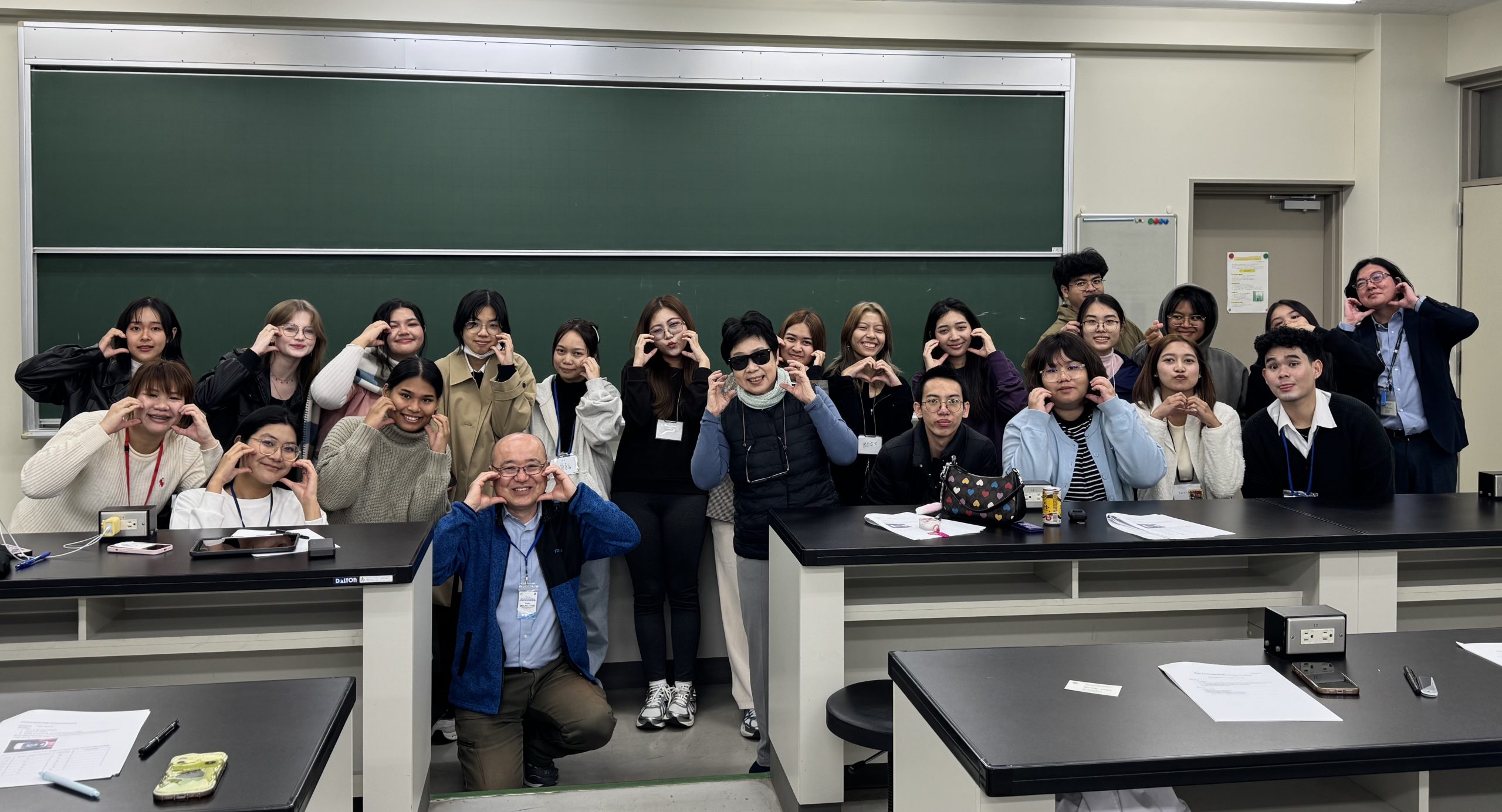 ワライラック大学集合写真