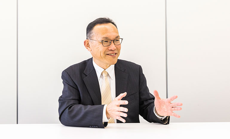 中山智宏 教授