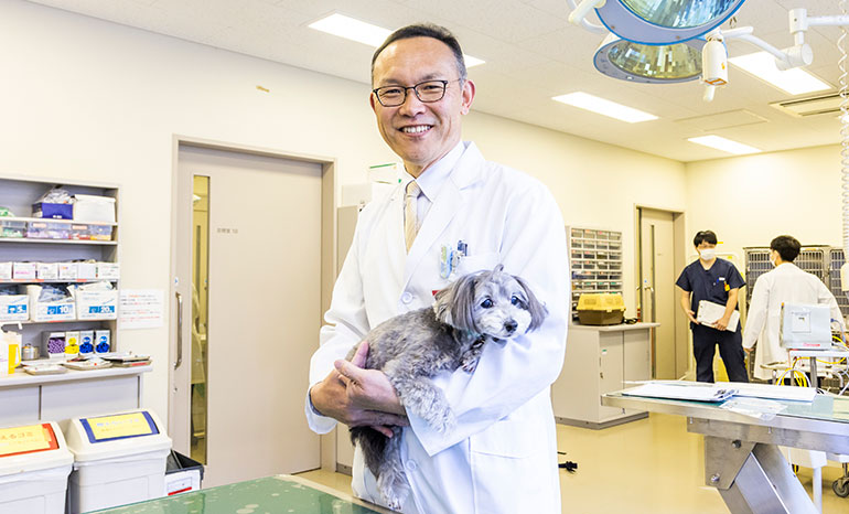 中山智宏 教授