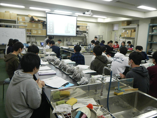 2018 ISO活動風景（薬品管理説明会の様子1）