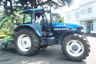 大型トラクター体験乗車