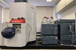 超高速液体クロマトグラフシステム（UPLC）